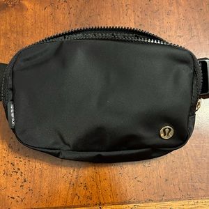 Lululemon 1L Everywhere Belt Bag Black Gold Hardware